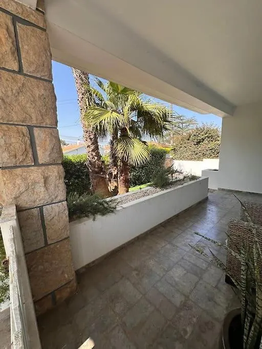 Nice Villa In Cascais, Near The Center And Beaches, But In A Very Quite Neighborhood 0*, Cascais