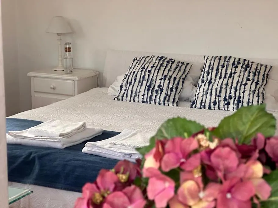 Nice Villa In Cascais, Near The Center And Beaches, But In A Very Quite Neighborhood Cascais