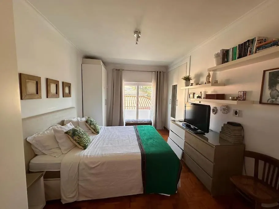 Nice Villa In Cascais, Near The Center And Beaches, But In A Very Quite Neighborhood 0*, Cascais